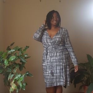 Ava & Viv Plus Size Black and White Wrap Dress